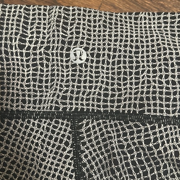 Lululemon Black and White Full Length Leggings, Size 2 - Picture 3 of 7